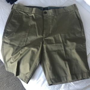 Mens J Crew olive colored cotton shorts. New with tag